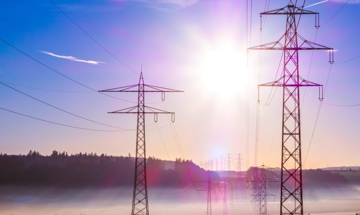 638552-power-lines-503936